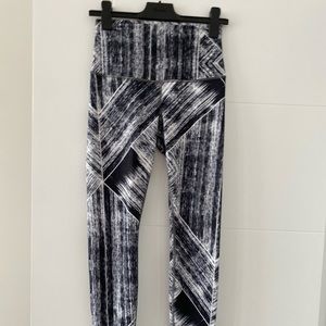 Lululemon yoga pants 🧘‍♀️
